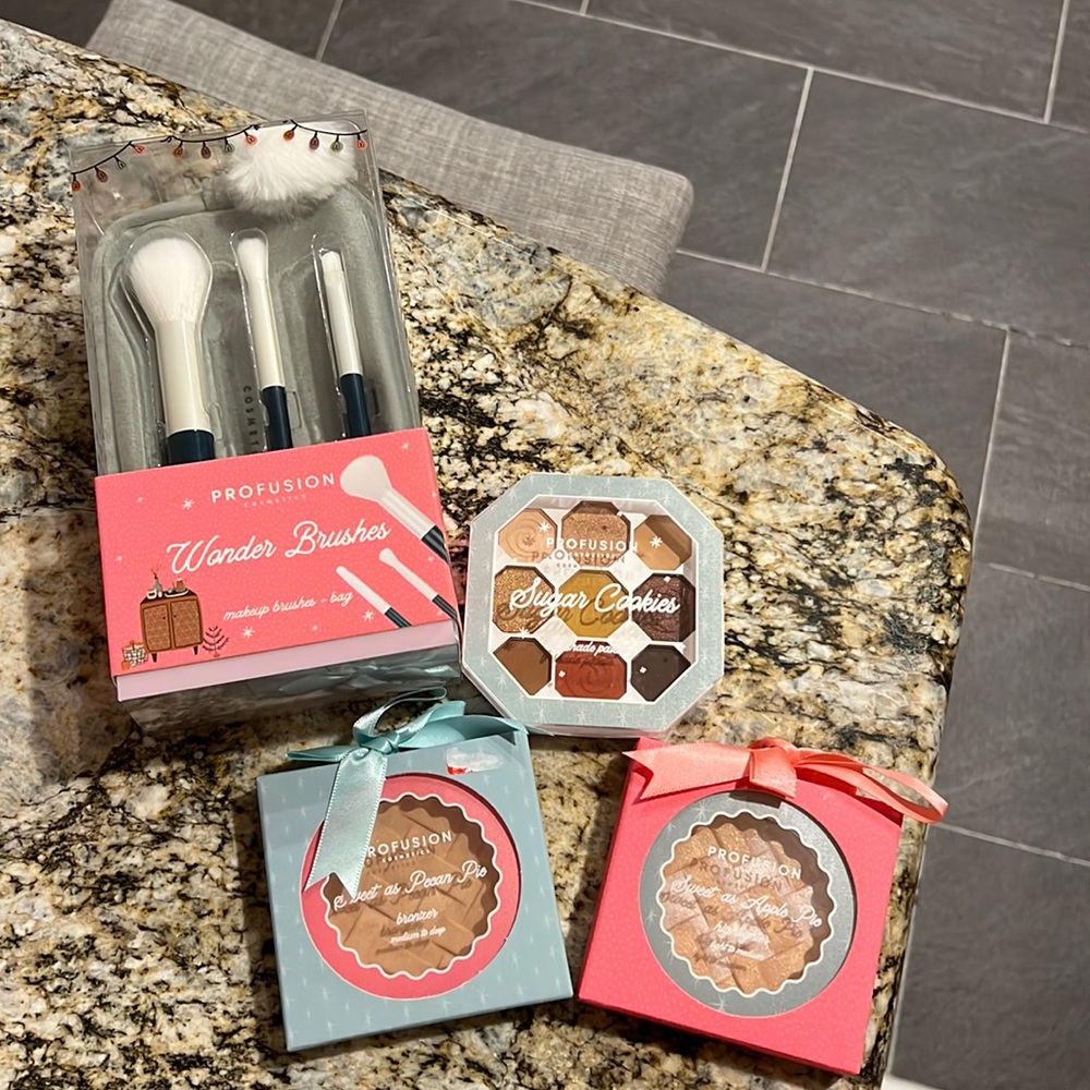 Profusion makeup set